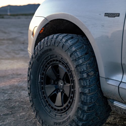 Mantra Wheels for Porsche Cayenne Silver arrow The Fox