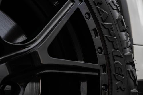 Mantra Wheels for Porsche Cayenne White Knighthawk Gloss Black