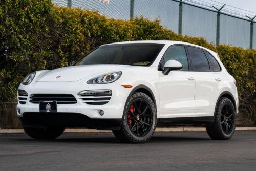 Mantra Wheels for Porsche Cayenne White Knighthawk Gloss Black
