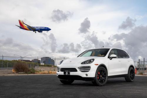 Mantra Wheels for Porsche Cayenne White Knighthawk Gloss Black