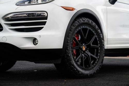 Mantra Wheels for Porsche Cayenne White Knighthawk Gloss Black